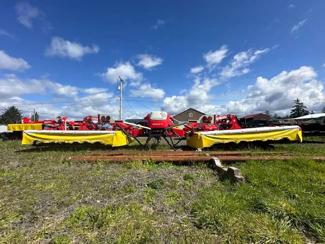 Poettinger A10 Triple Mowers