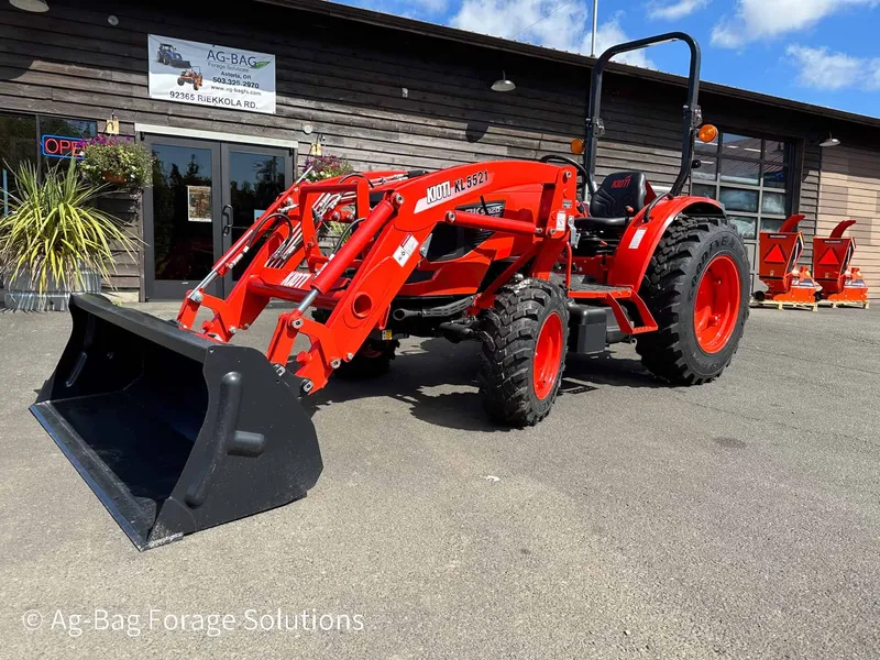 KIOTI DK4220SE HST detail view 3