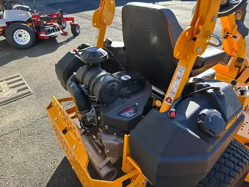 Cub Cadet Pro Z 972S detail view 4